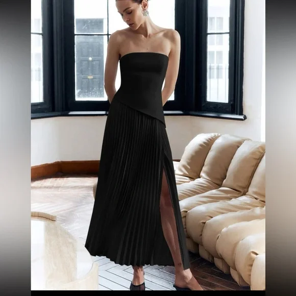 Commense Black Strapless Pleated Dress - Picture 3 of 10